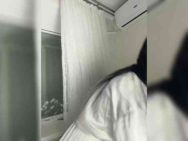 EvaDesire Live Webcam on BongaCams