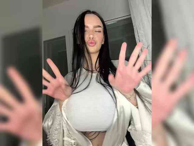 EvaDesire Live Webcam on BongaCams