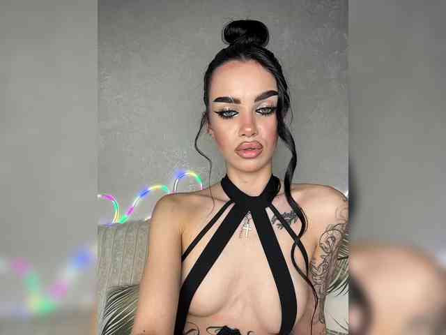 EvaDesire Live Webcam on BongaCams