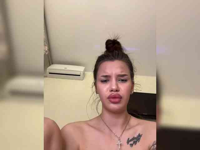 EvaDesire Live Webcam on BongaCams