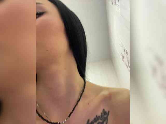 public voyeur web cam EvaDesire