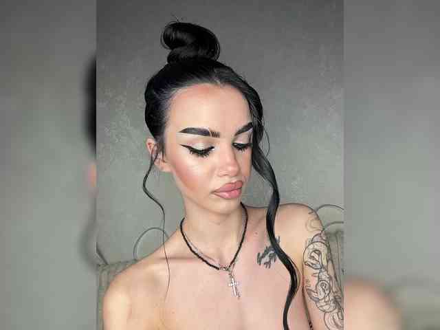 EvaDesire Live Webcam on BongaCams