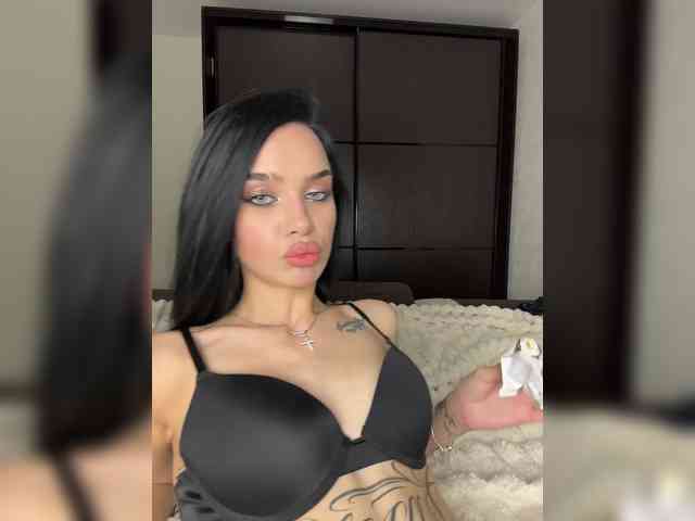 EvaDesire Live Webcam on BongaCams