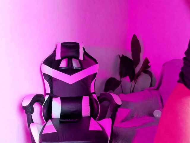 MauiMoor's BongaCams show and profile