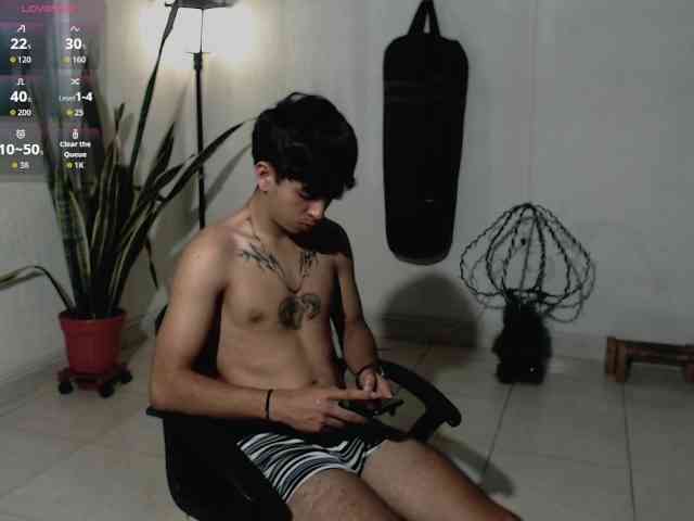 Nickson-Royce Live Webcam on BongaCams