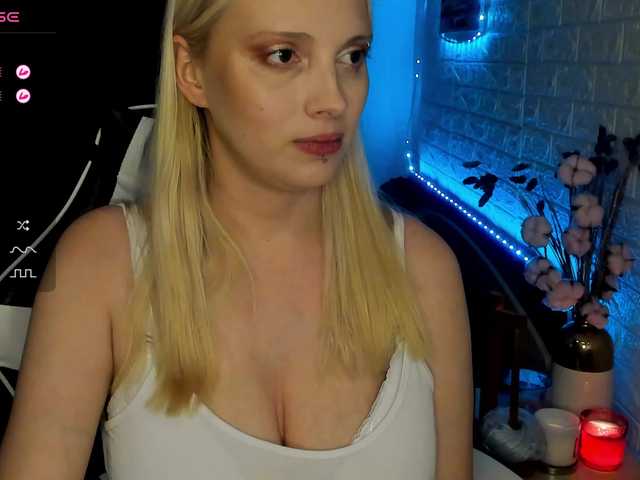 AmelieAndersen webcam