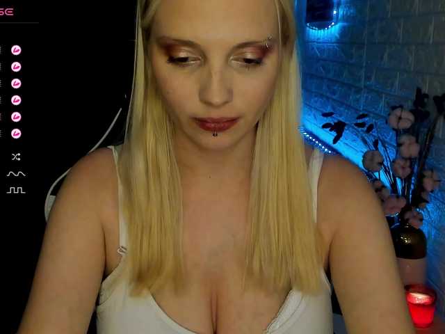 AmelieAndersen webcam