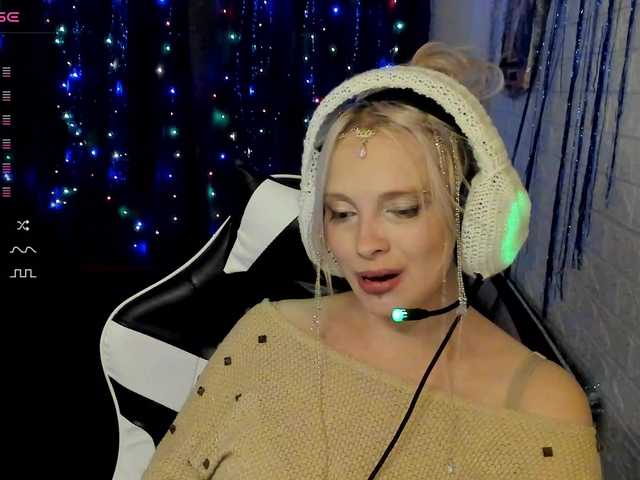 AmelieAndersen's BongaCams show and profile