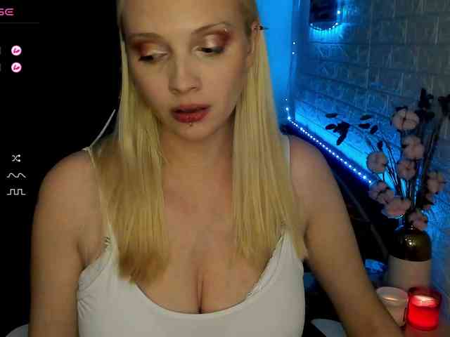 AmelieAndersen webcam