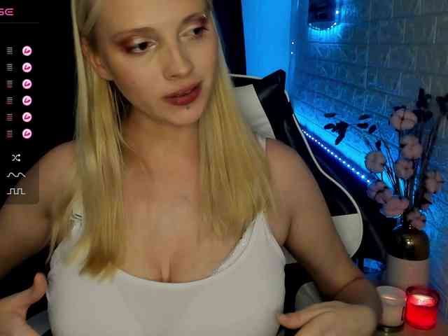 AmelieAndersen webcam