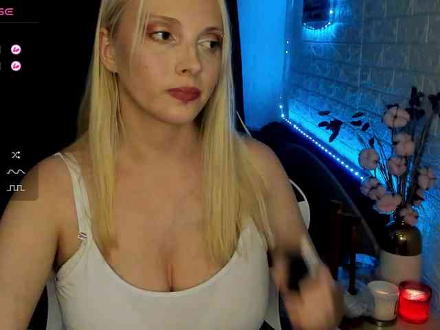 AmelieAndersen webcam