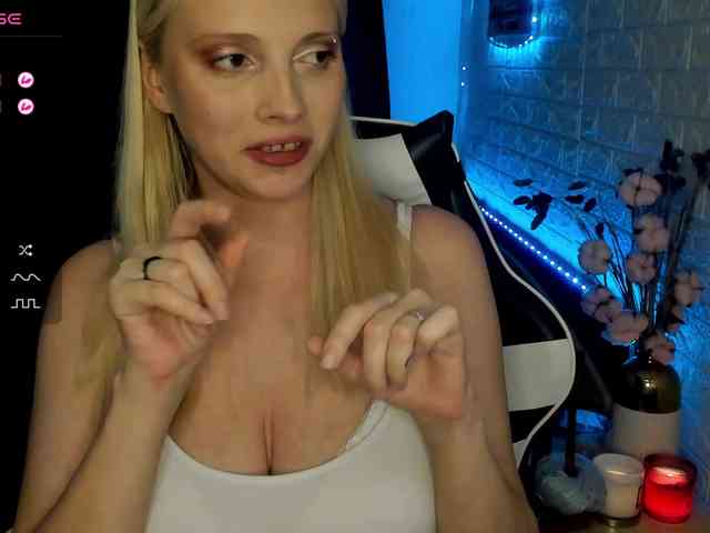 AmelieAndersen webcam