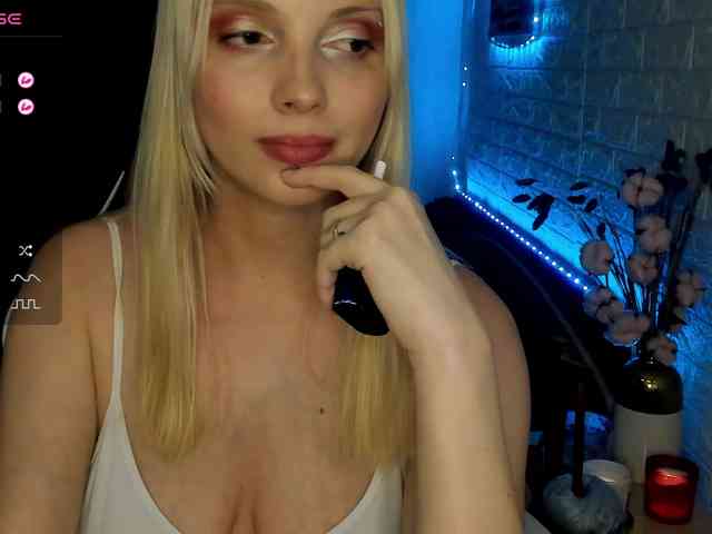 AmelieAndersen webcam