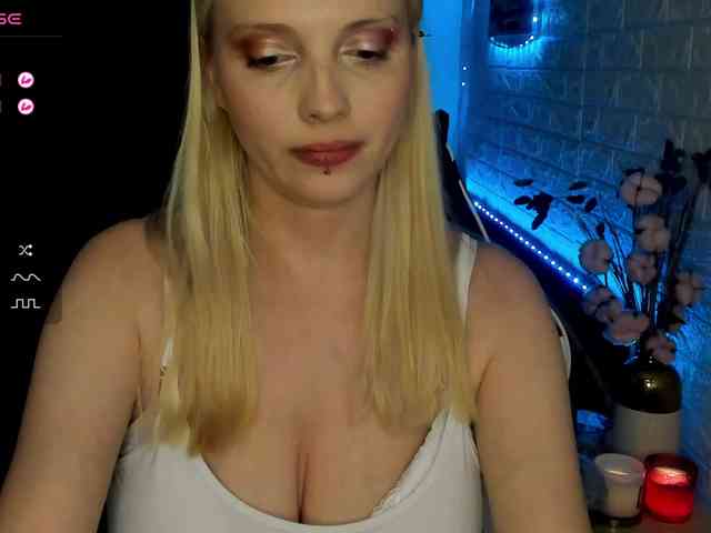 AmelieAndersen webcam