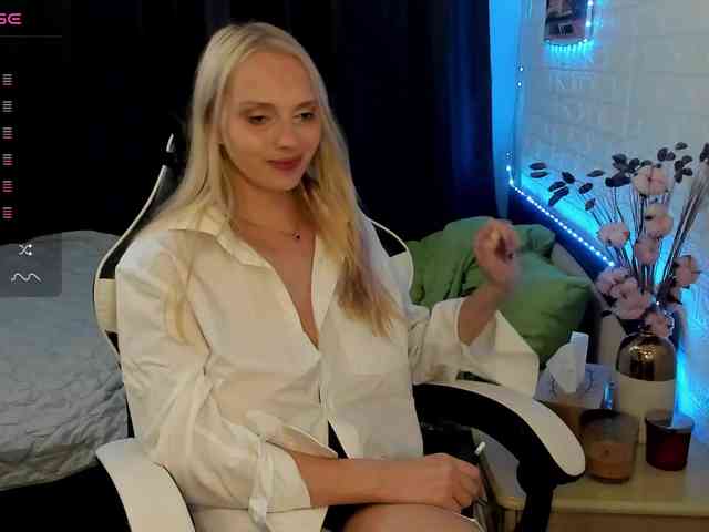 AmelieAndersen webcam