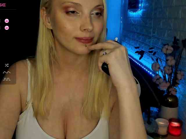 AmelieAndersen webcam