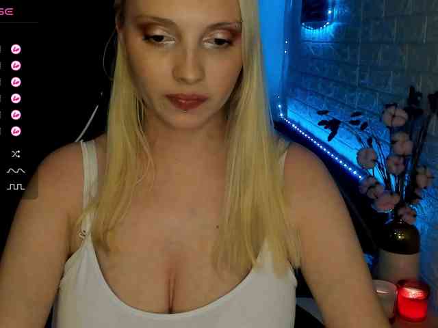 AmelieAndersen webcam