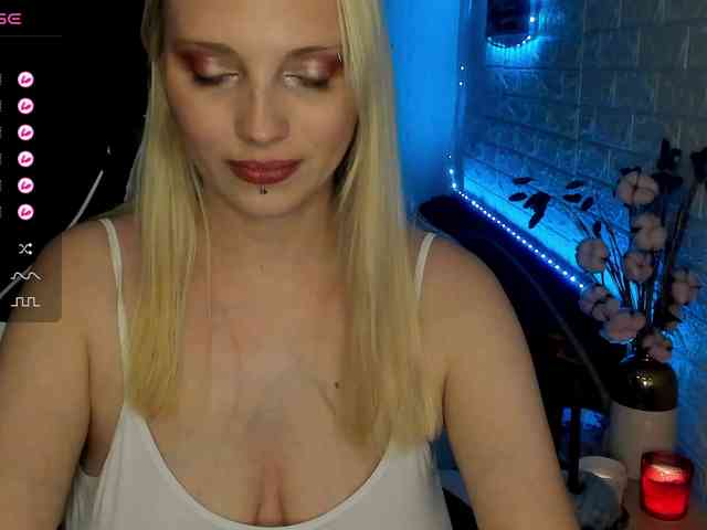 AmelieAndersen webcam