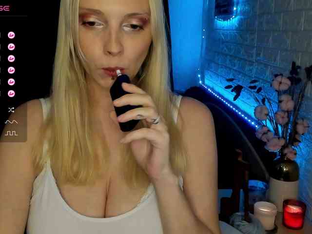 AmelieAndersen webcam