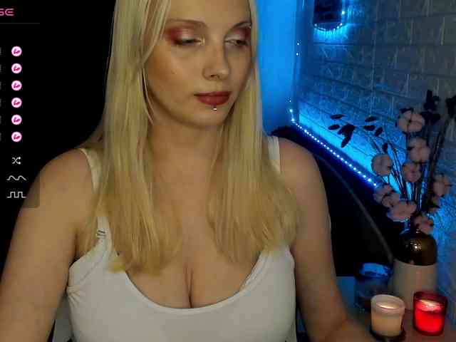 AmelieAndersen webcam