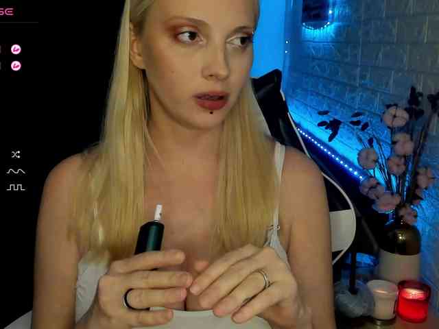 AmelieAndersen webcam