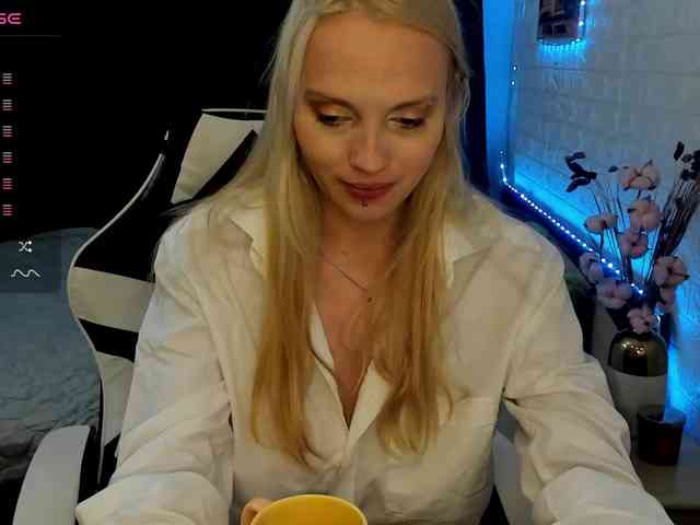 AmelieAndersen webcam