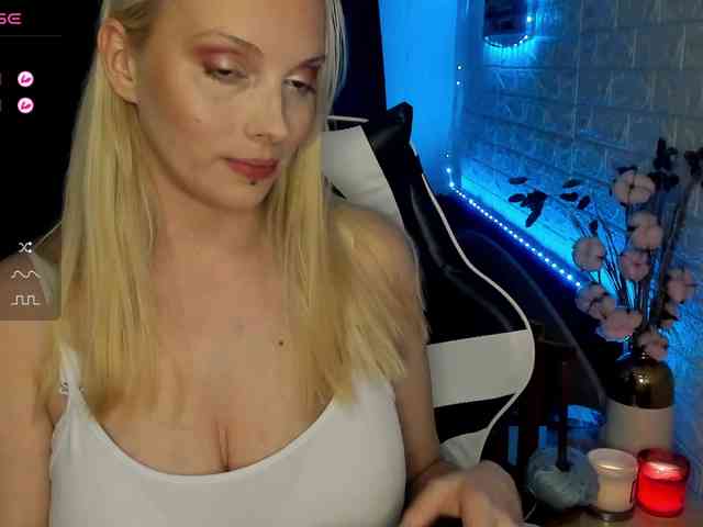 AmelieAndersen webcam