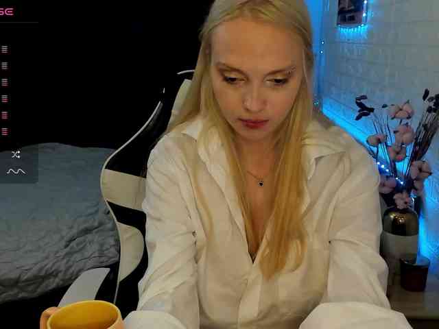 AmelieAndersen webcam