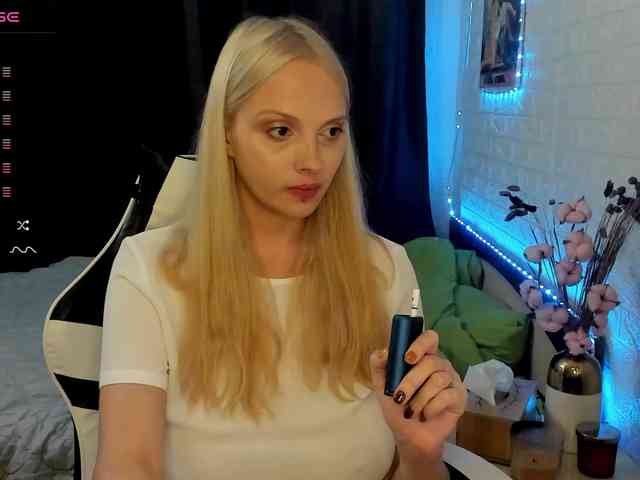 AmelieAndersen webcam