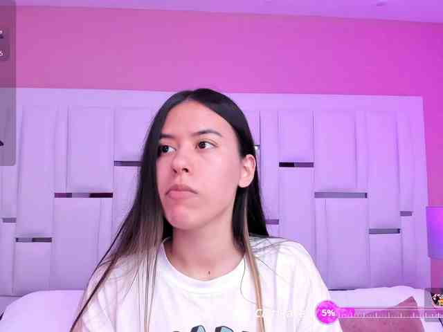 ZaraMiller webcam