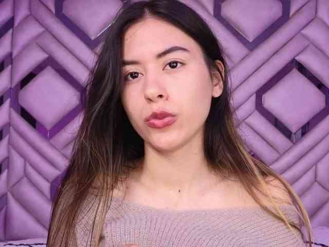 ZaraMiller webcam