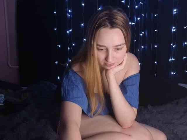 Sweet-Little-Lie webcam