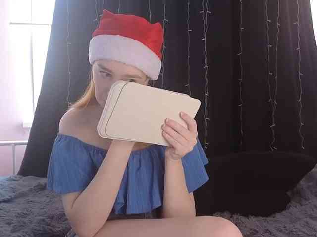 Sweet-Little-Lie webcam