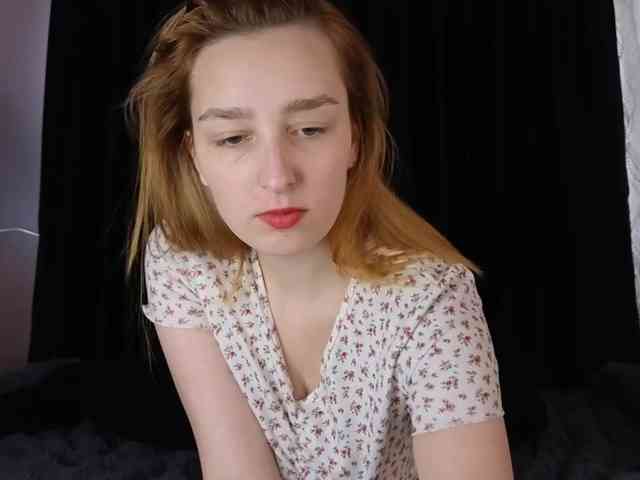 Sweet-Little-Lie webcam