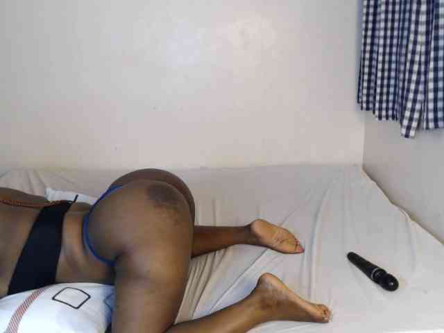 JolieNoir webcam
