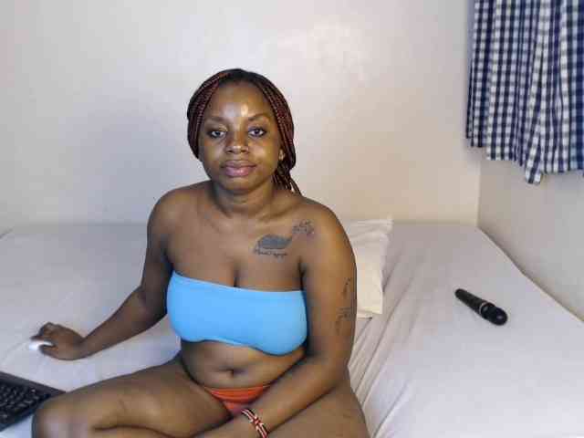 JolieNoir webcam