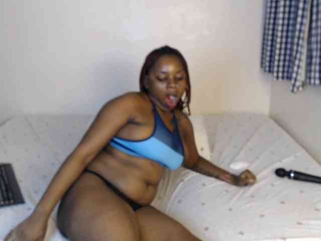 JolieNoir webcam