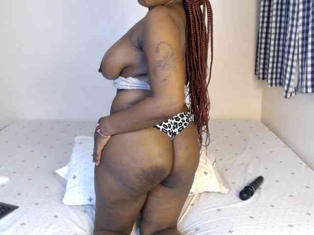 JolieNoir webcam