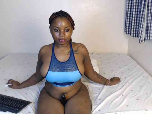 JolieNoir webcam