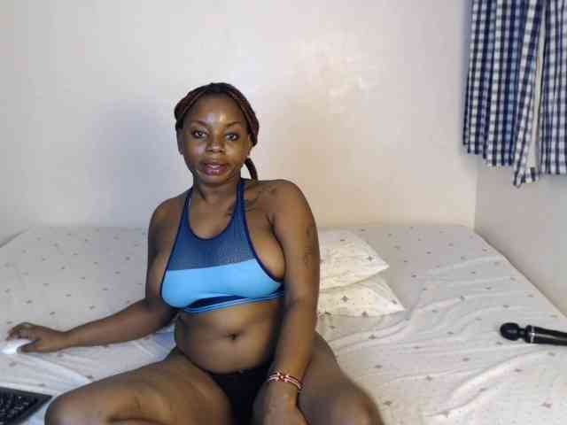 JolieNoir webcam