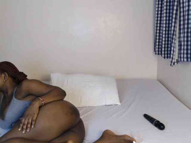 JolieNoir webcam