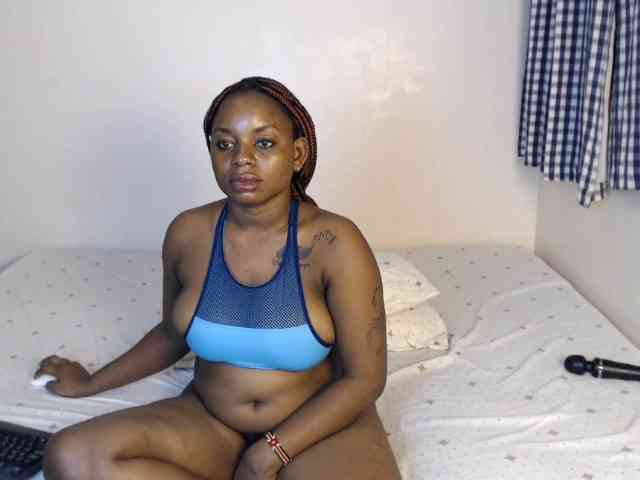 JolieNoir webcam