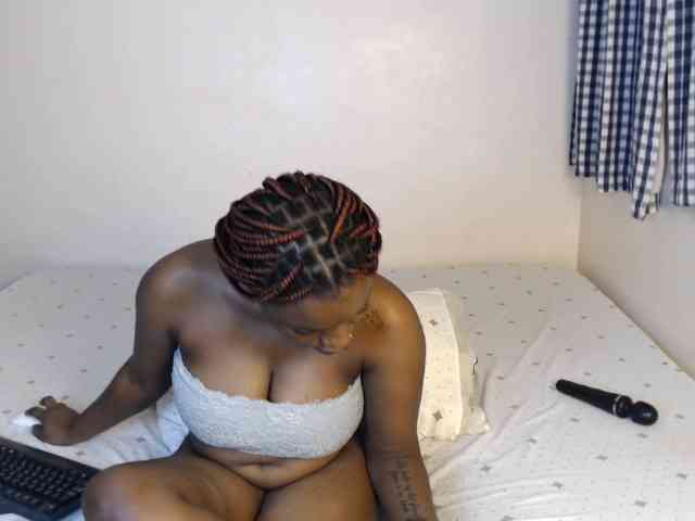 JolieNoir webcam