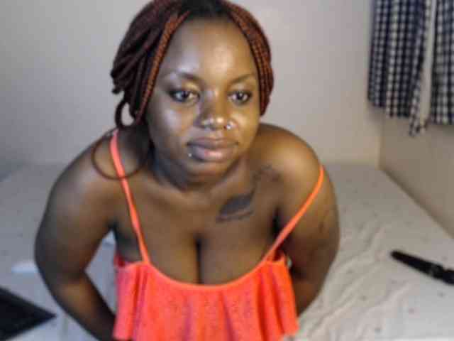 JolieNoir webcam