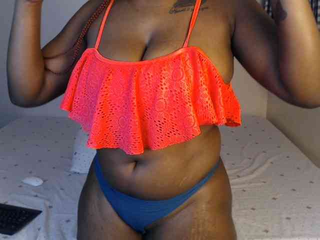 JolieNoir webcam