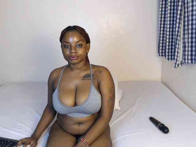 JolieNoir webcam
