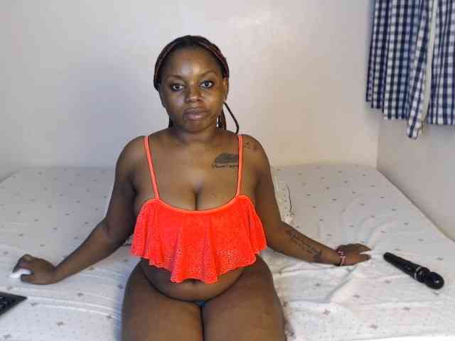 JolieNoir webcam