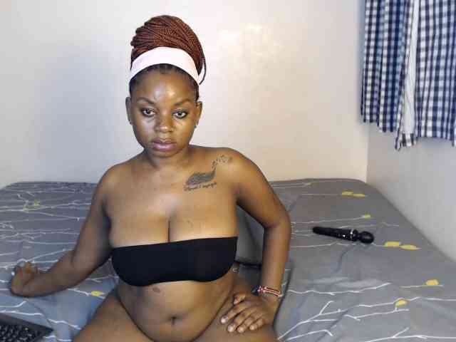 JolieNoir webcam