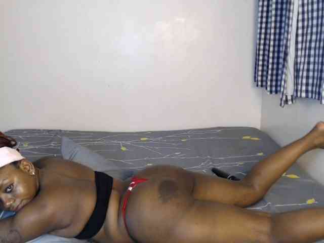 JolieNoir webcam