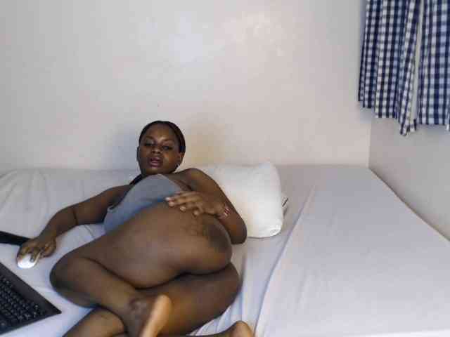 JolieNoir webcam